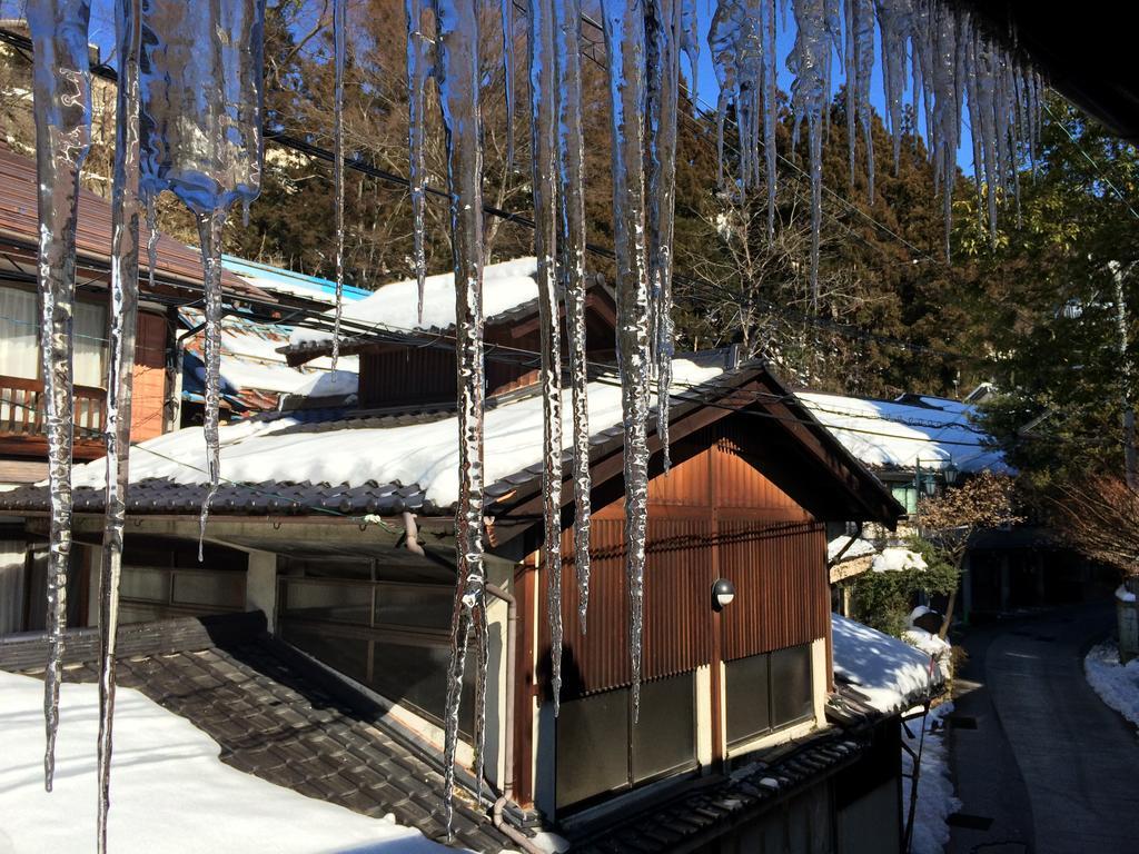 Yudanaka Onsen Yamazakiya Hotel Яманучи Стая снимка