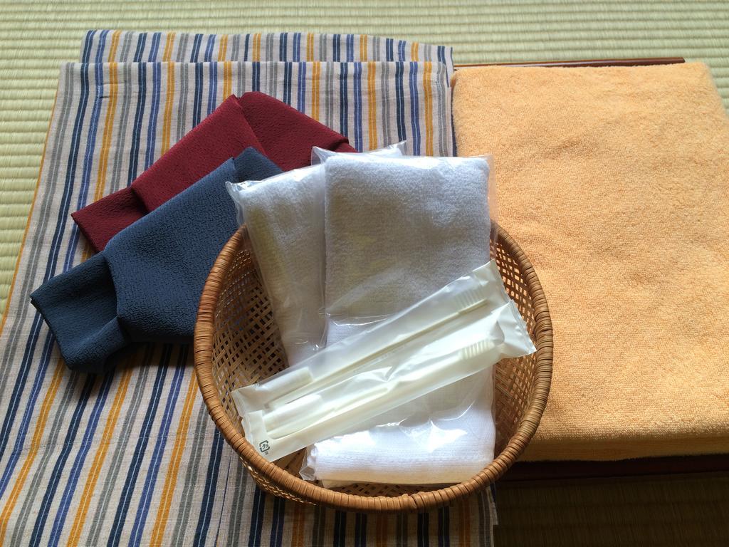 Yudanaka Onsen Yamazakiya Hotel Яманучи Стая снимка